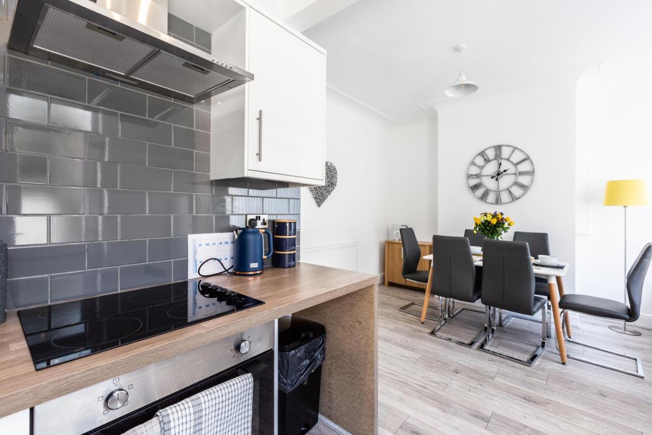 Connaught House - Wi-Fi, Parking, Contractors Villa Preston  Eksteriør billede