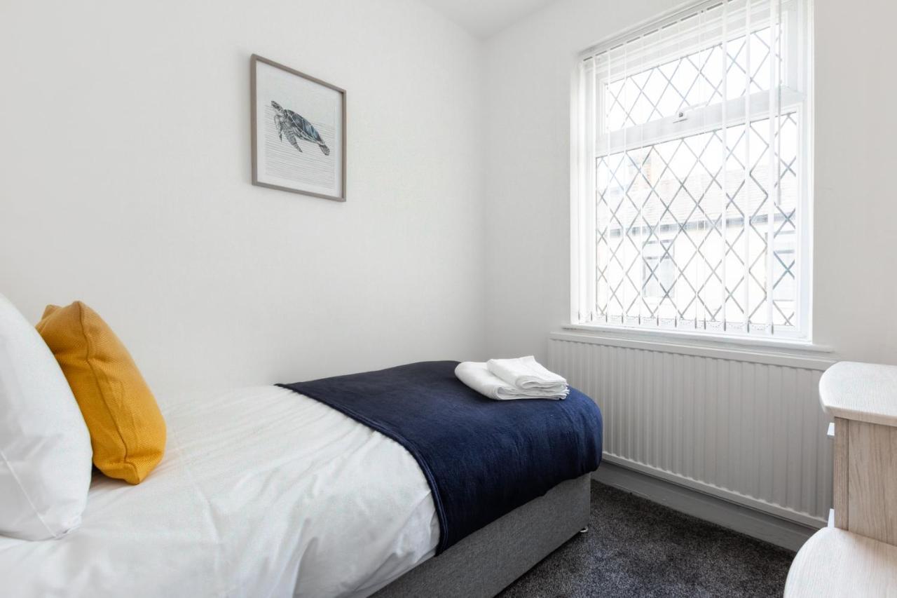 Connaught House - Wi-Fi, Parking, Contractors Villa Preston  Eksteriør billede