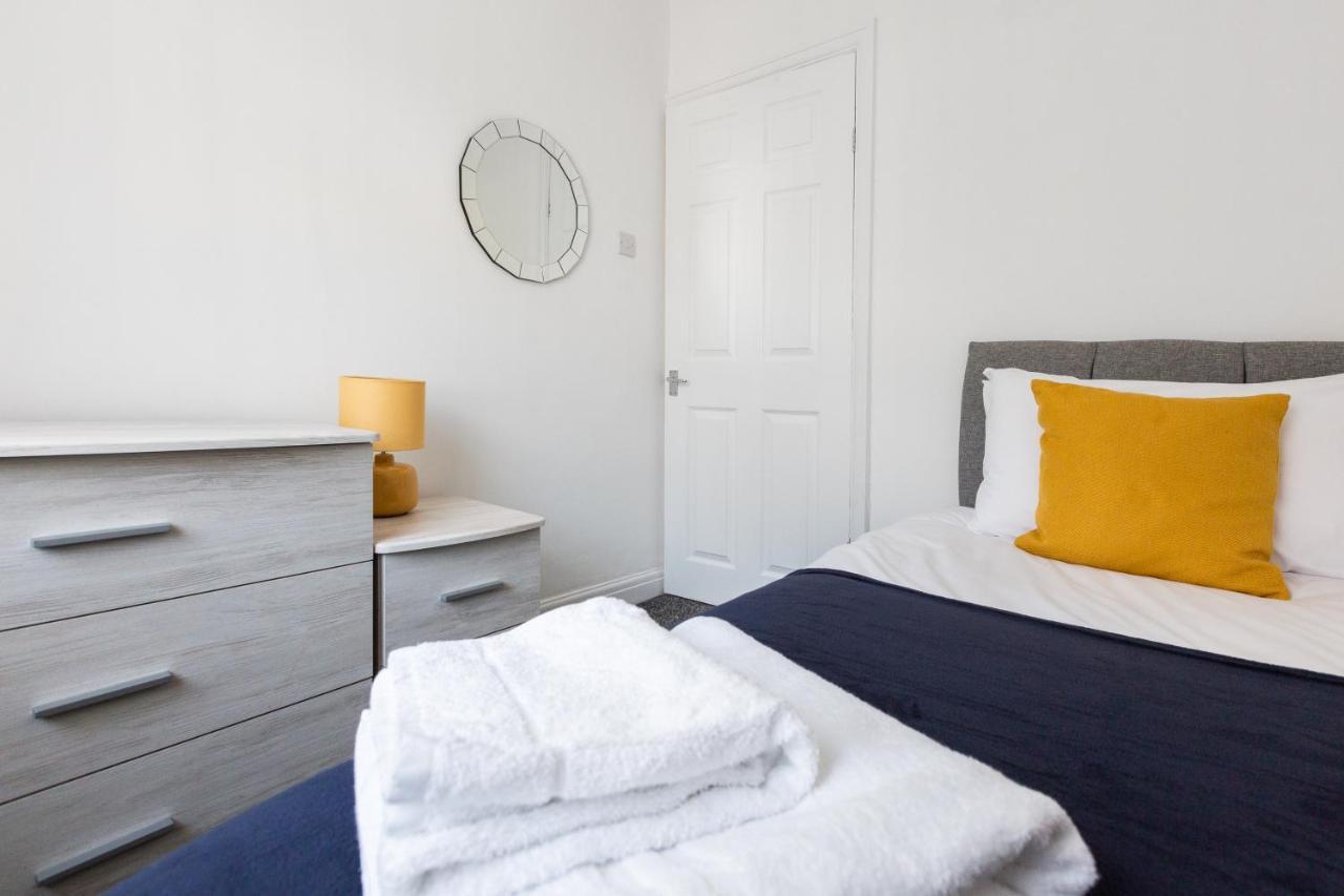 Connaught House - Wi-Fi, Parking, Contractors Villa Preston  Eksteriør billede